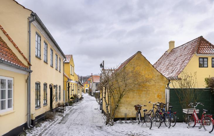 Sne i den gamle by